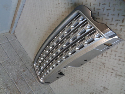 Range Rover L405 Grille Front in Silver Pre-Facelift 2013 to 2015