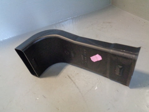 Range Rover Evoque Air Vent Pipe BJ32-113B12-AA Near Side L538 2011 to 2018