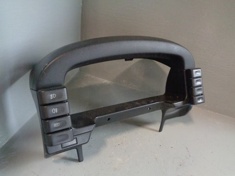Discovery 2 Instrument Surround Speedo in Black Land Rover 1998 to 2004 L25065