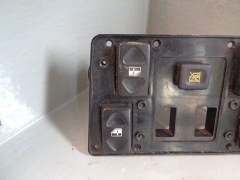 Discovery 2 Electric Window Switch Pack Black Land Rover 2002 to 2004 L25065