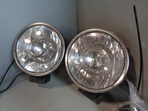 Discovery 2 Spotlights for Front Bumper Pair Halogen 1998 to 2004 L25065
