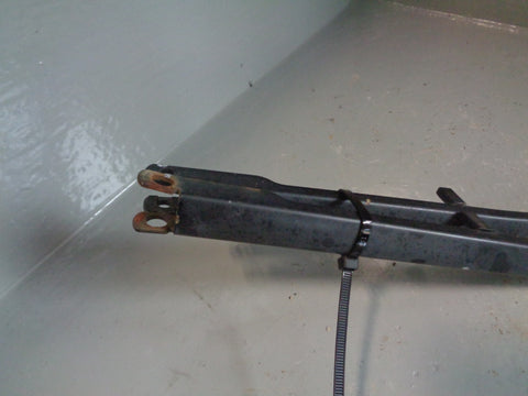 Discovery 2 Wiper Arms Windscreen Front Pair Of Land Rover 1998 to 2004