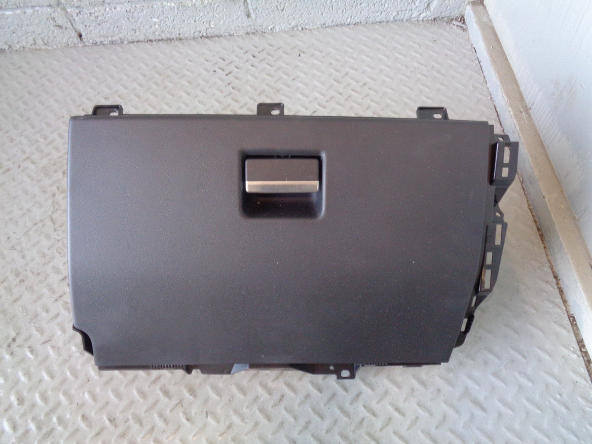 Range Rover Evoque Glove Box in Black 12D 1357 CAX L538 2011 to 2015