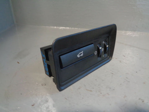 Range Rover Evoque Tailgate Release Switch BJ32 11654 AB L538 2011 to 2018