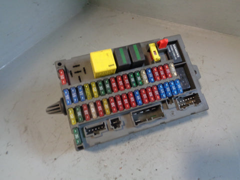 Discovery 2 Fuse Box Internal Under Dash YQE000110 1998 to 2004 Land Rover