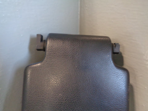 Discovery 3 Centre Console Lid Armrest Grain Leather Land Rover K19065