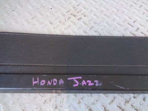 Honda Jazz Retractable Load Luggage Cover in Black 2002 to 2008 D12114