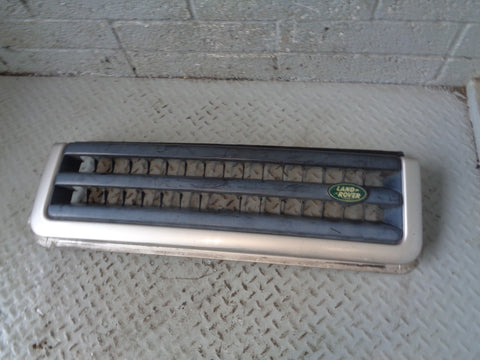 Discovery 2 Front Grille Pre-Facelift Land Rover Blenheim Silver R11045