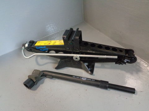 Range Rover Evoque Scissor Jack and Handle with Wheel Brace L538 2011 to 2018