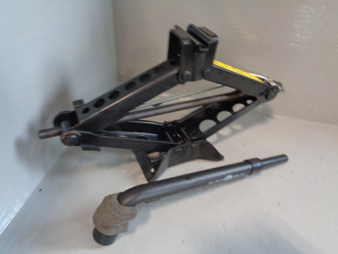 Range Rover Evoque Scissor Jack and Handle with Wheel Brace L538 2011 to 2018