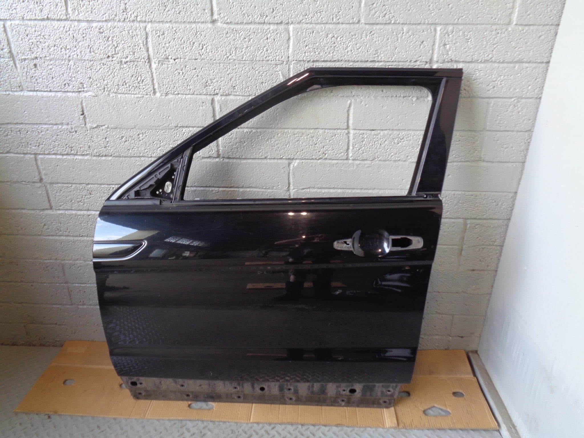 Range Rover Evoque Door Near Side Front Santorini Black Bare L538 2011 ...
