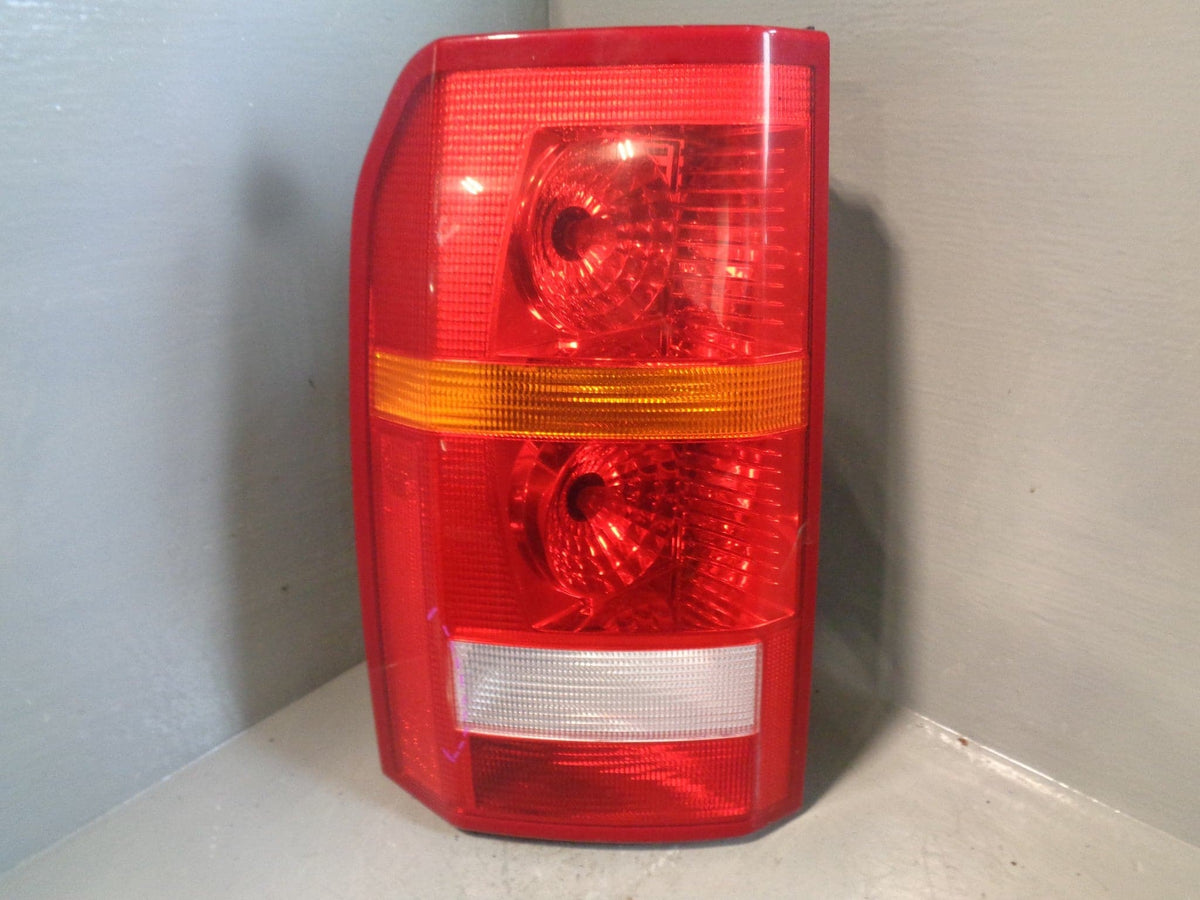 Discovery 3 Tail Light Cluster Near Side Rear XFB000573 2004 to 2009 K09044