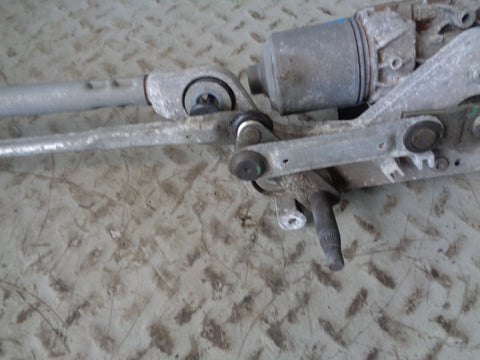 Porsche Cayenne 958 92A Windscreen Wiper Motor and Linkage 7P09551120