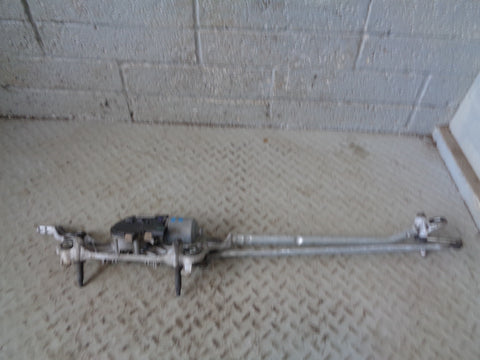 Porsche Cayenne 958 92A Windscreen Wiper Motor and Linkage 7P09551120