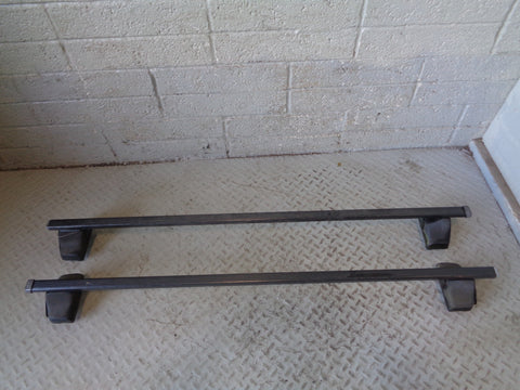 Freelander 2 Thule Roof Rails Cross Bars with Key Land Rover 2006 to 2014
