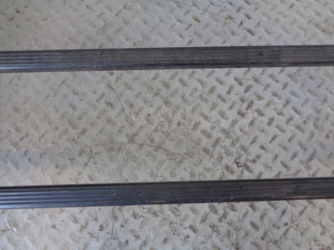 Freelander 2 Thule Roof Rails Cross Bars with Key Land Rover 2006 to 2014