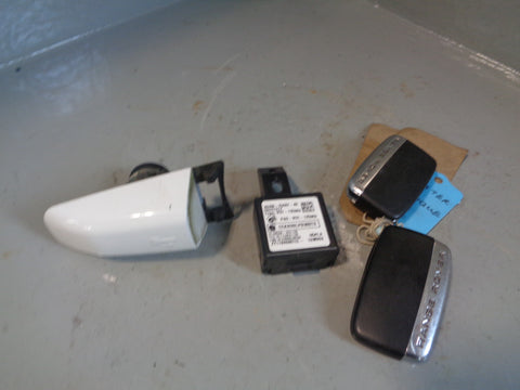 Range Rover Evoque Key Remotes and Blade with Door Lock 2016 to 2018 L22055