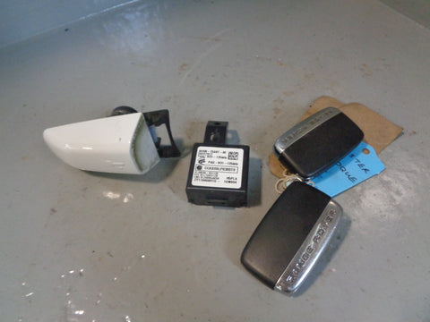 Range Rover Evoque Key Remotes and Blade with Door Lock 2016 to 2018 L22055