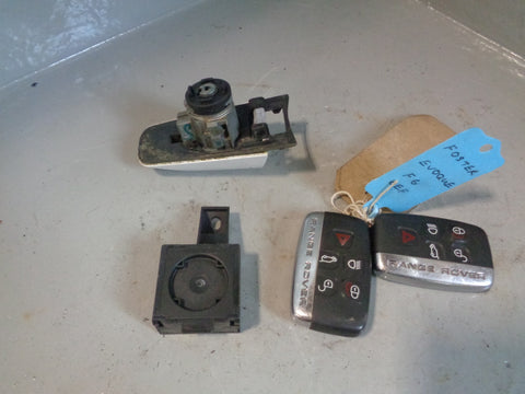 Range Rover Evoque Key Remotes and Blade with Door Lock 2016 to 2018 L22055