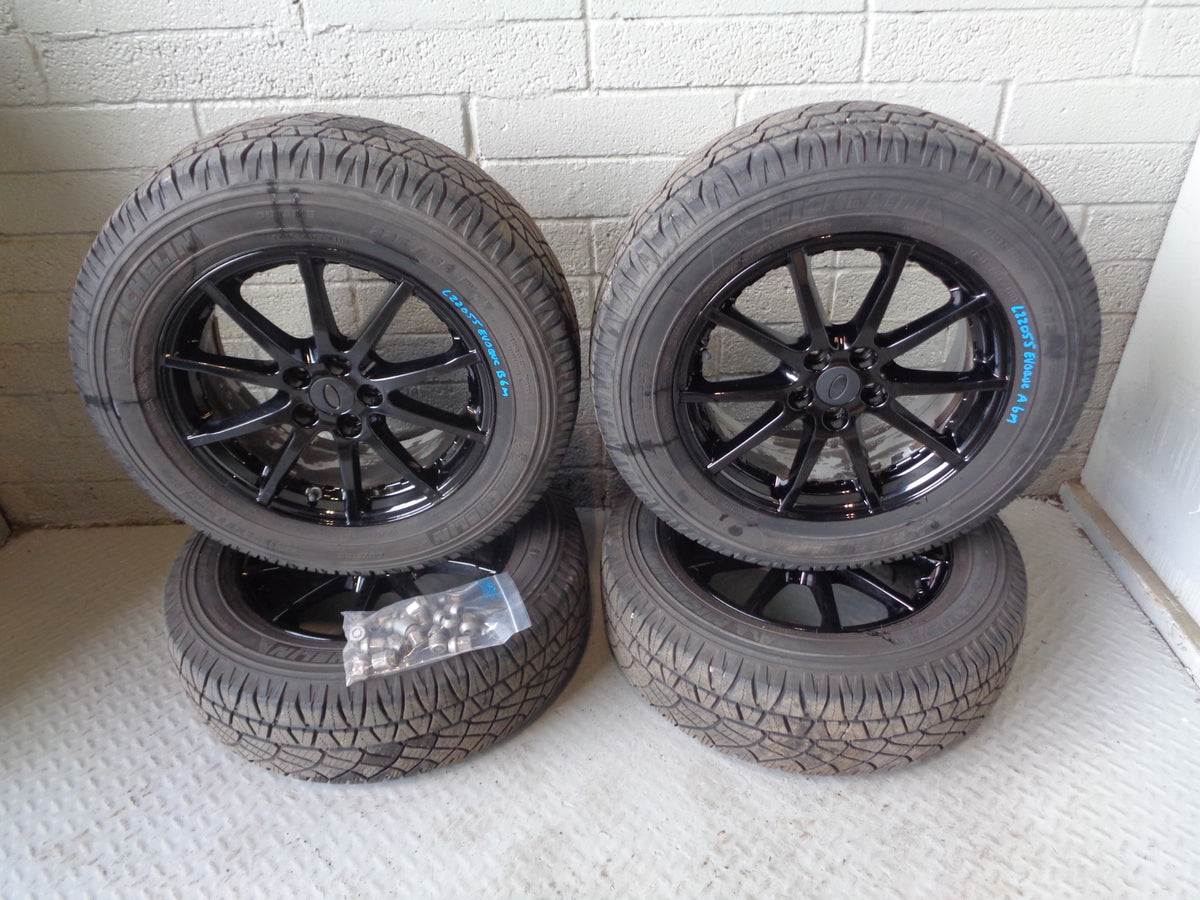 Range Rover Evoque Alloy Wheels and Tyres 4x 17" 225/65R17 L538 L22055