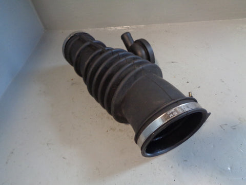 Discovery 2 Turbo To Air Box Pipe Hose TD5 Land Rover 1998 to 2004