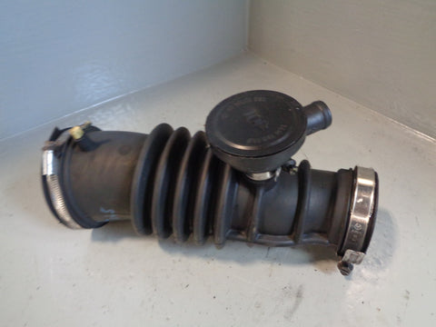 Discovery 2 Turbo To Air Box Pipe Hose TD5 Land Rover 1998 to 2004