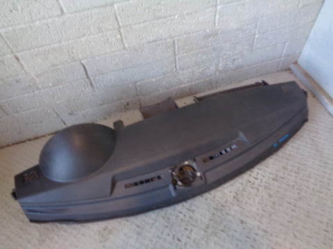 Discovery 3 Dashboard Black with Passenger Airbag Non-Sat Nav Vehicles R24045