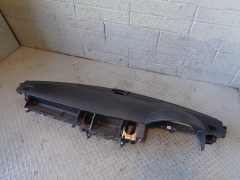 Discovery 3 Dashboard Black with Passenger Airbag Non-Sat Nav Vehicles R24045