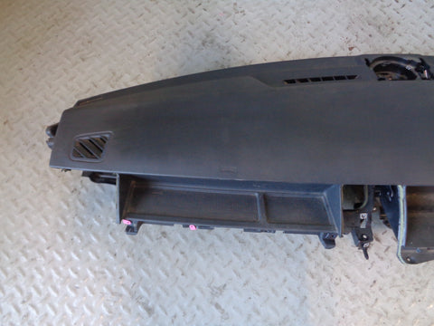 Discovery 3 Dashboard Black with Passenger Airbag Non-Sat Nav Vehicles R24045