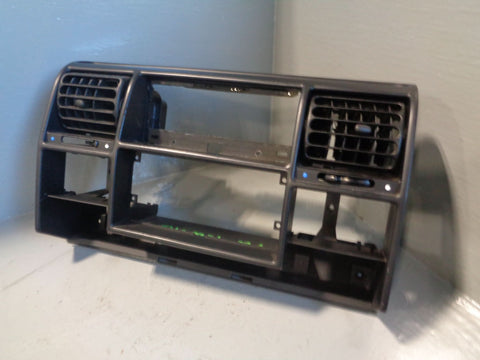Discovery 2 Centre Air Vents Dashboard Panel Land Rover 2002 to 2004 R03015
