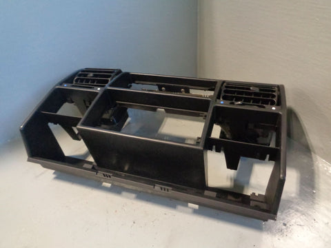 Discovery 2 Centre Air Vents Dashboard Panel Land Rover 2002 to 2004 R03015