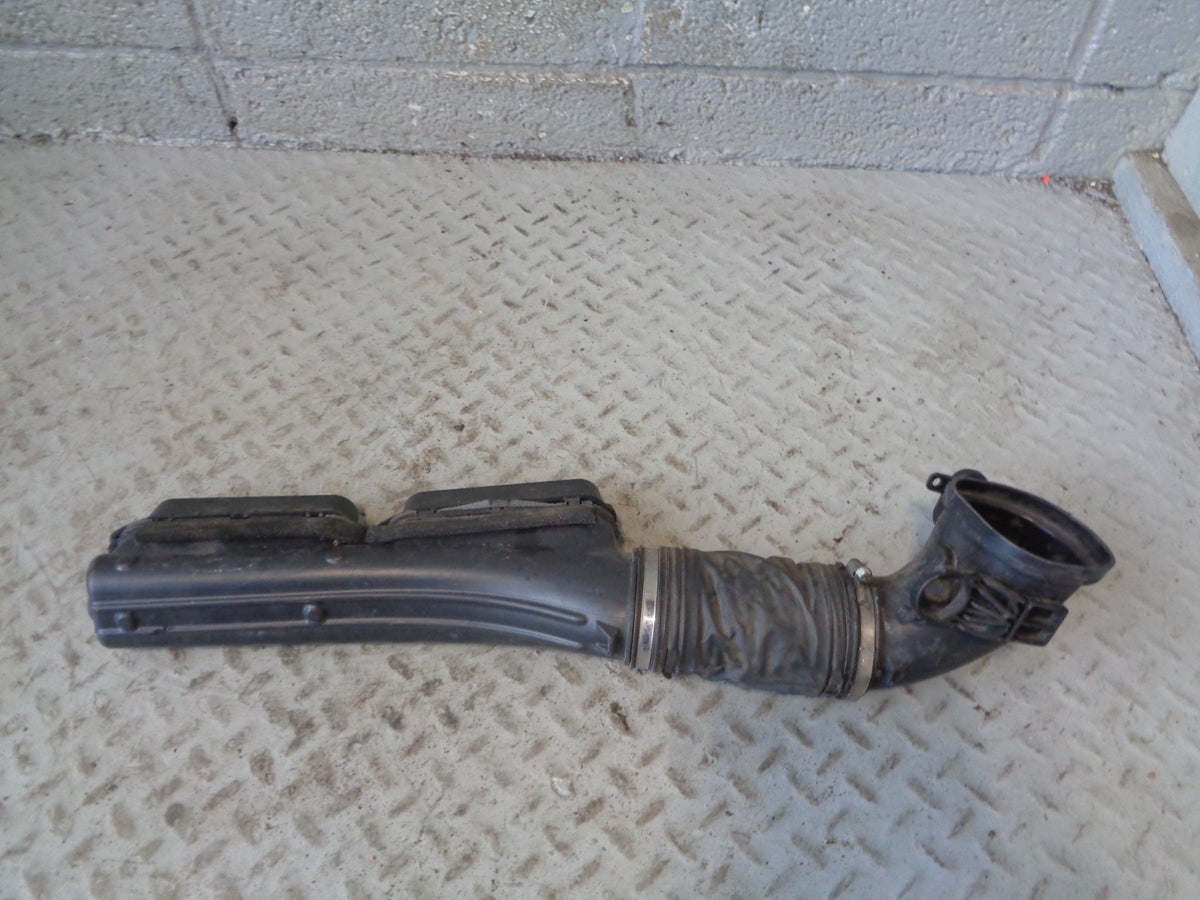 Range Rover L405 Air Intake Pipe Near Side 3.0 TDV6 CPLA-9A675-AD 2013 to 2017