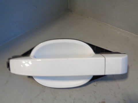 Range Rover L322 Door Handle in Fuji White Off Side Rear LRC 867 2006 to 2013
