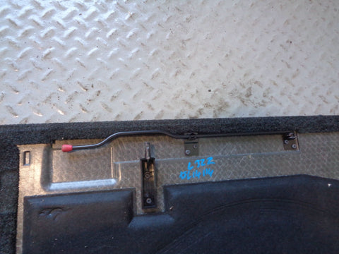 Range Rover L322 Boot Floor Carpeted in Black 2002 to 2012 L14114
