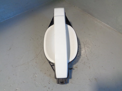 Range Rover L322 Door Handle in Fuji White Off Side Rear LRC 867 2006 to 2013