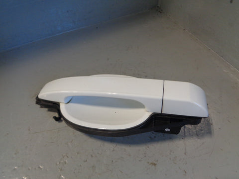 Range Rover L322 Door Handle in Fuji White Near Side Rear LRC 867 2006 to 2013