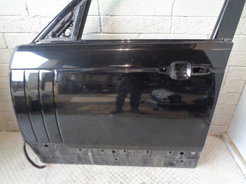 Range Rover L405 Door Near Side Front in Santorini Black LRC 820 2013 to 2017