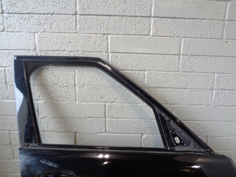Range Rover L405 Door Off Side Front in Santorini Black LRC 820 2013 to 2017