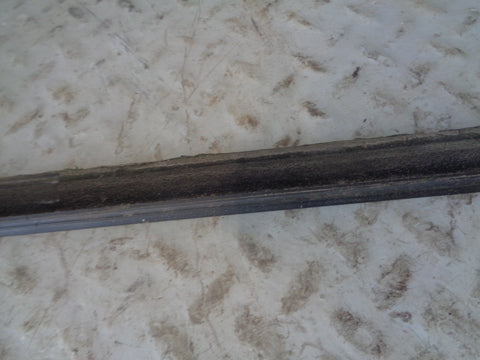 Range Rover L405 Window Weather Strip External Near Side Front Santorini Black