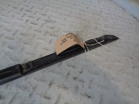 Range Rover L405 Window Weather Strip External Near Side Front Santorini Black
