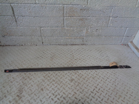 Range Rover L405 Window Weather Strip External Near Side Front Santorini Black