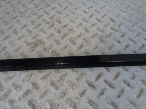 Range Rover L405 Window Weather Strip External Off Side Front Santorini Black