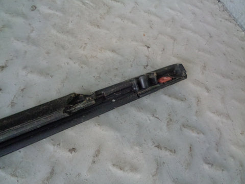 Range Rover L405 Window Weather Strip External Off Side Front Santorini Black