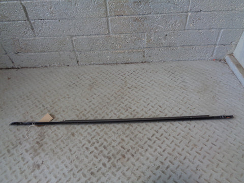 Range Rover L405 Window Weather Strip External Off Side Front Santorini Black