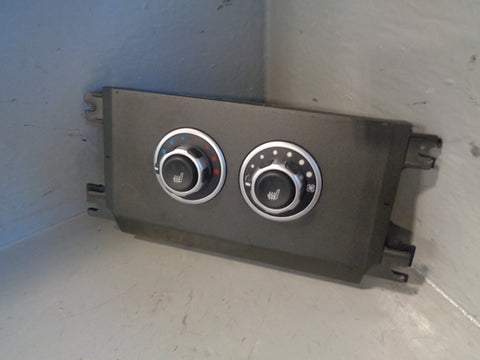 Range Rover L322 Rear Centre Console Heater Control Switch P7H42-18C612-JB