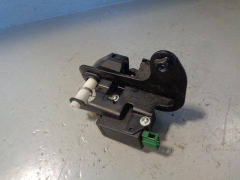Discovery 3 Tailgate Actuator Lower Latch Near Side Land Rover 2004 to 2009