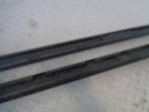 Discovery 3 Roof Rails Full Length Roof Bars in Black Land Rover 2004 to 2009