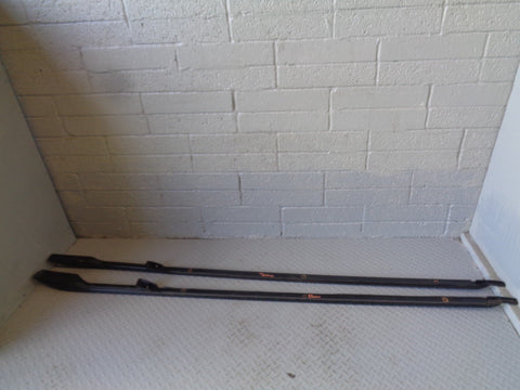 Discovery 3 Roof Rails Full Length Roof Bars in Black Land Rover 2004 to 2009