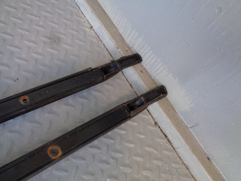 Discovery 3 Roof Rails Full Length Roof Bars in Black Land Rover 2004 to 2009
