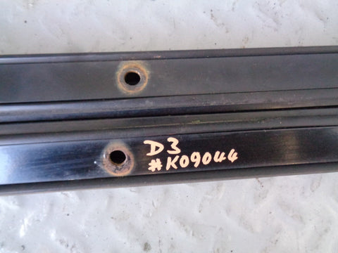 Discovery 3 Roof Rails Full Length Roof Bars in Black Land Rover 2004 to 2009